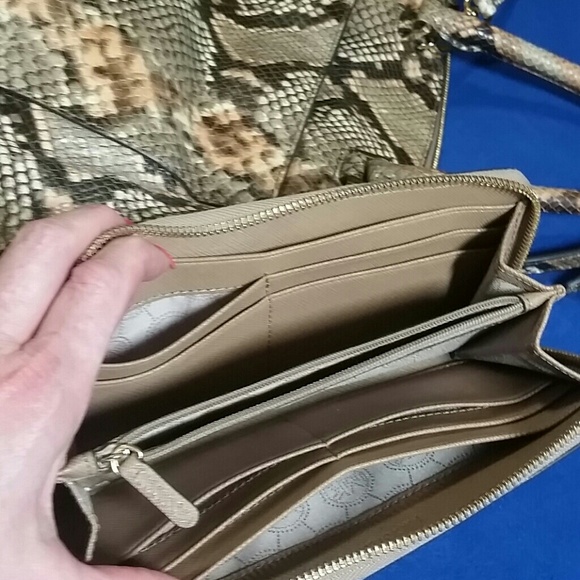 PYTHON  MICHAEL KORS Riley & wallet combo - Picture 2 of 3